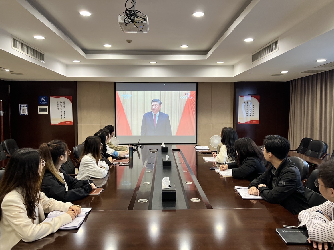 乐动·官方站官网-乐动(中国)
组织团员青年集中观看庆祝中国共产主义青年团成立100周年大会