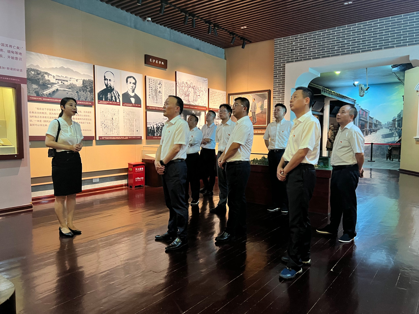 乐动·官方站官网-乐动(中国)
党委理论学习中心组开展第7次集体学习暨“不忘初心、牢记使命”主题党日活动
