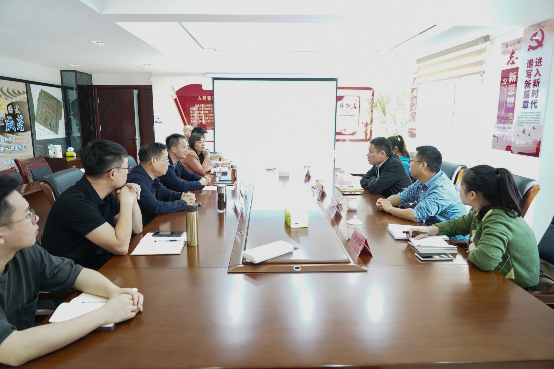 共青团益阳市委对益沅乐动·官方站官网-乐动(中国)
市级“青年文明号”创建工作进行实地验收